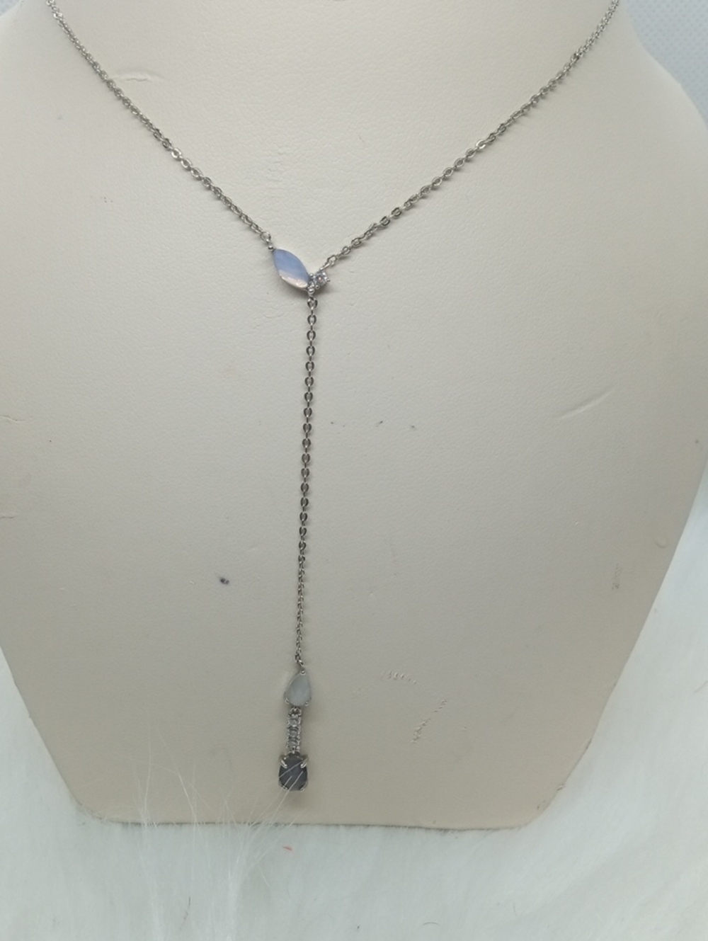 LOFT DAINTY NECKLACE